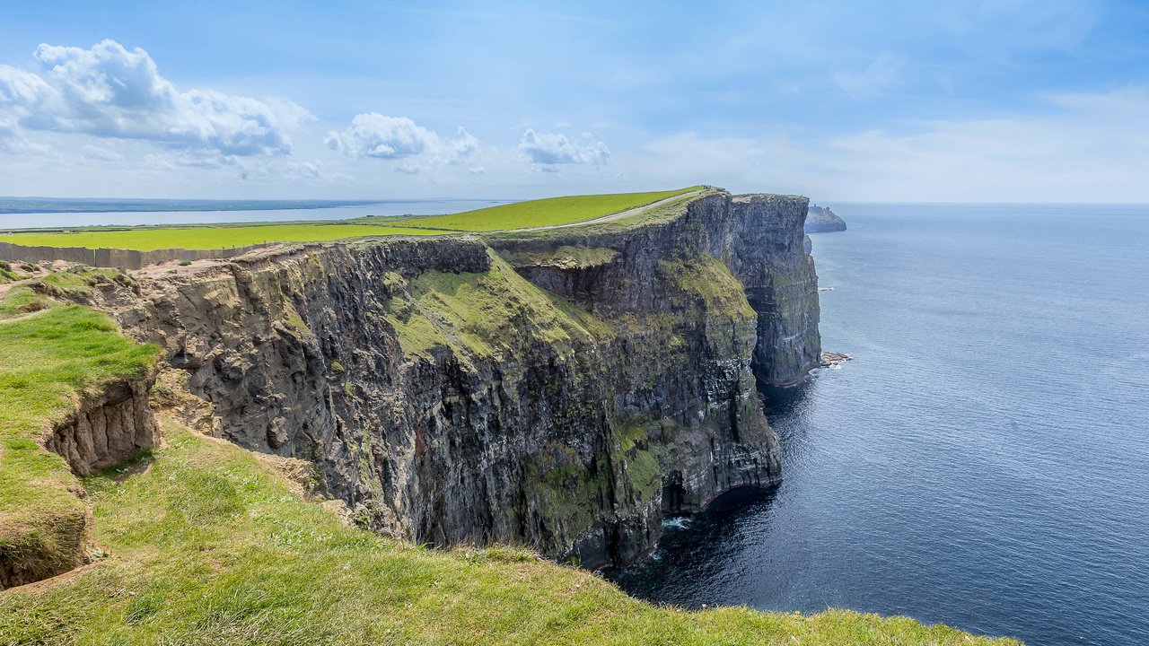 Обои скалы, океан, ирландия, killilagh, clare, графство клэр, rocks, the ocean, ireland, county clare разрешение 5084x2915 Загрузить