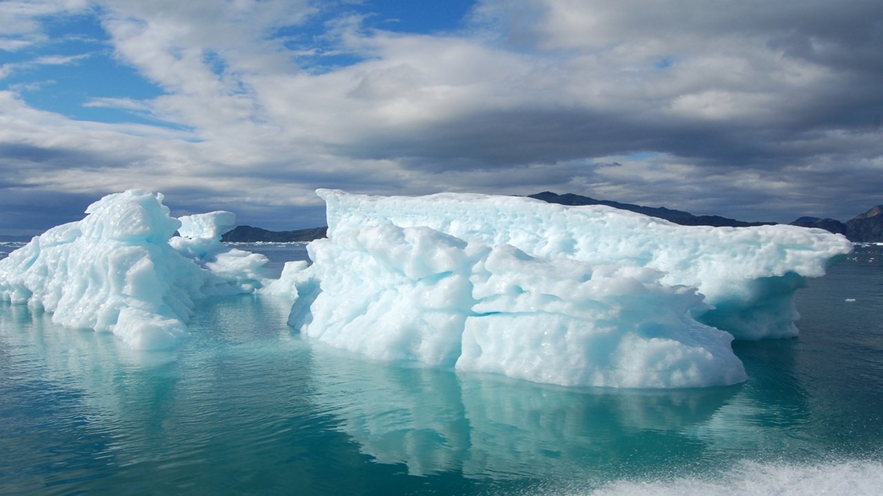 Обои небо, облака, лёд, океан, льдины, гренландия, the sky, clouds, ice, the ocean, greenland разрешение 3000x1995 Загрузить