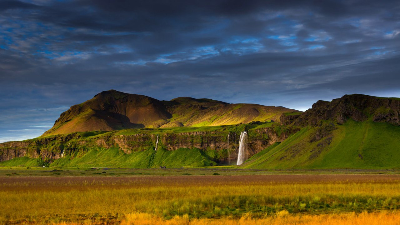 Обои горы, скалы, пейзаж, водопад, исландия, mountains, rocks, landscape, waterfall, iceland разрешение 2048x1342 Загрузить