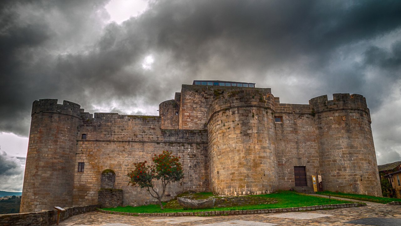 Обои тучи, крепость, испания, castillo, sanabria, clouds, fortress, spain разрешение 2800x1800 Загрузить