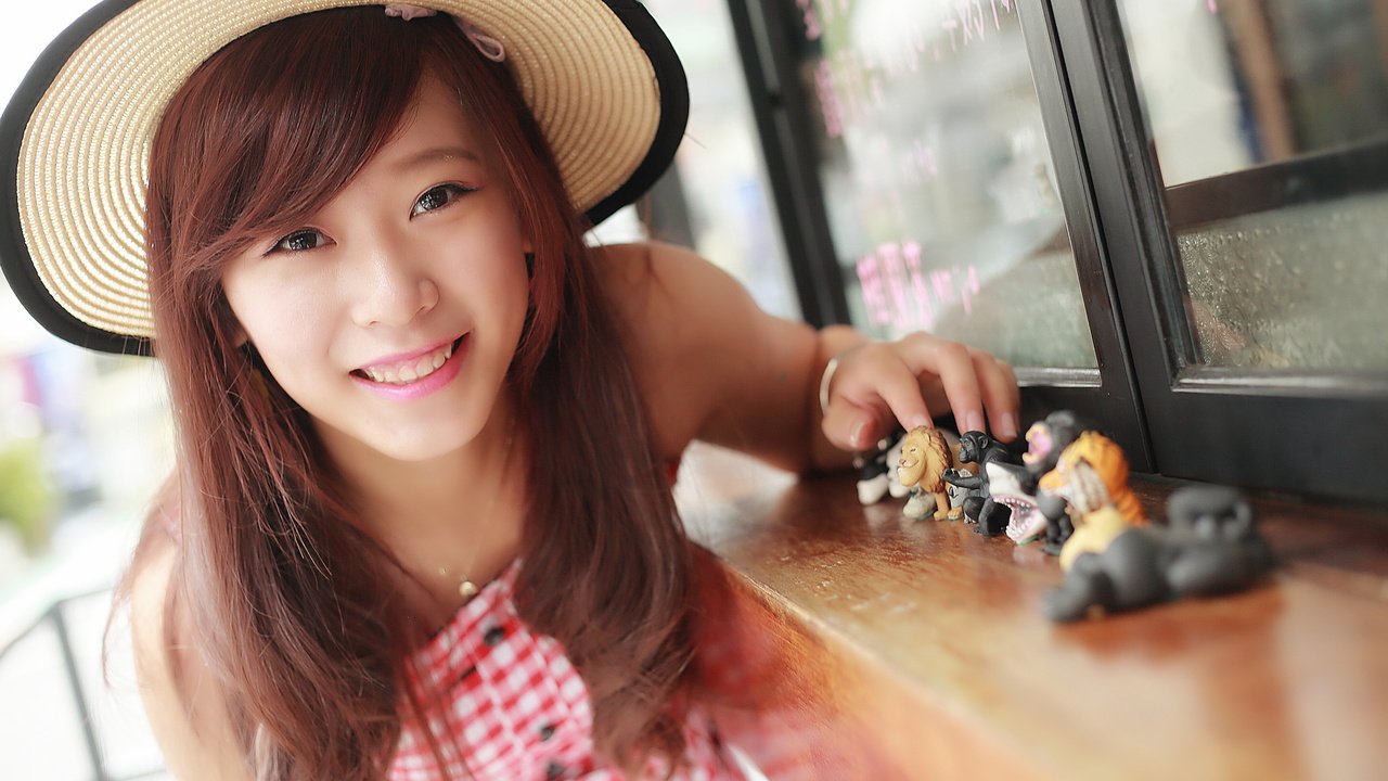 Обои девушка, улыбка, лицо, шляпа, азиатка, girl, smile, face, hat, asian разрешение 2048x1365 Загрузить