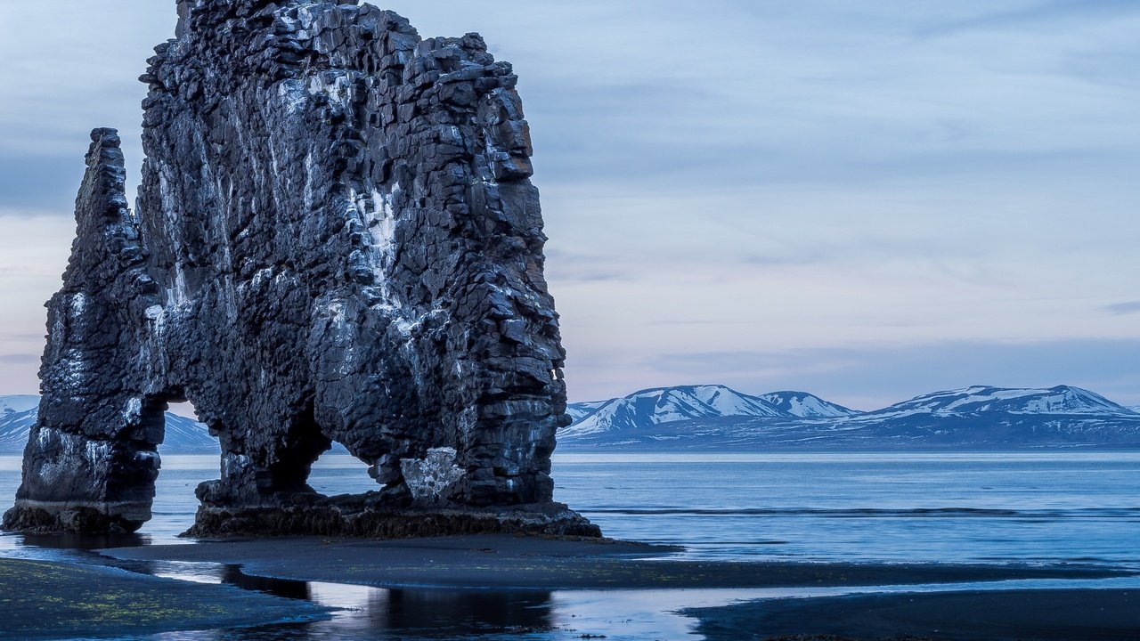 Обои вода, горы, скалы, берег, побережье, water, mountains, rocks, shore, coast разрешение 2560x1600 Загрузить