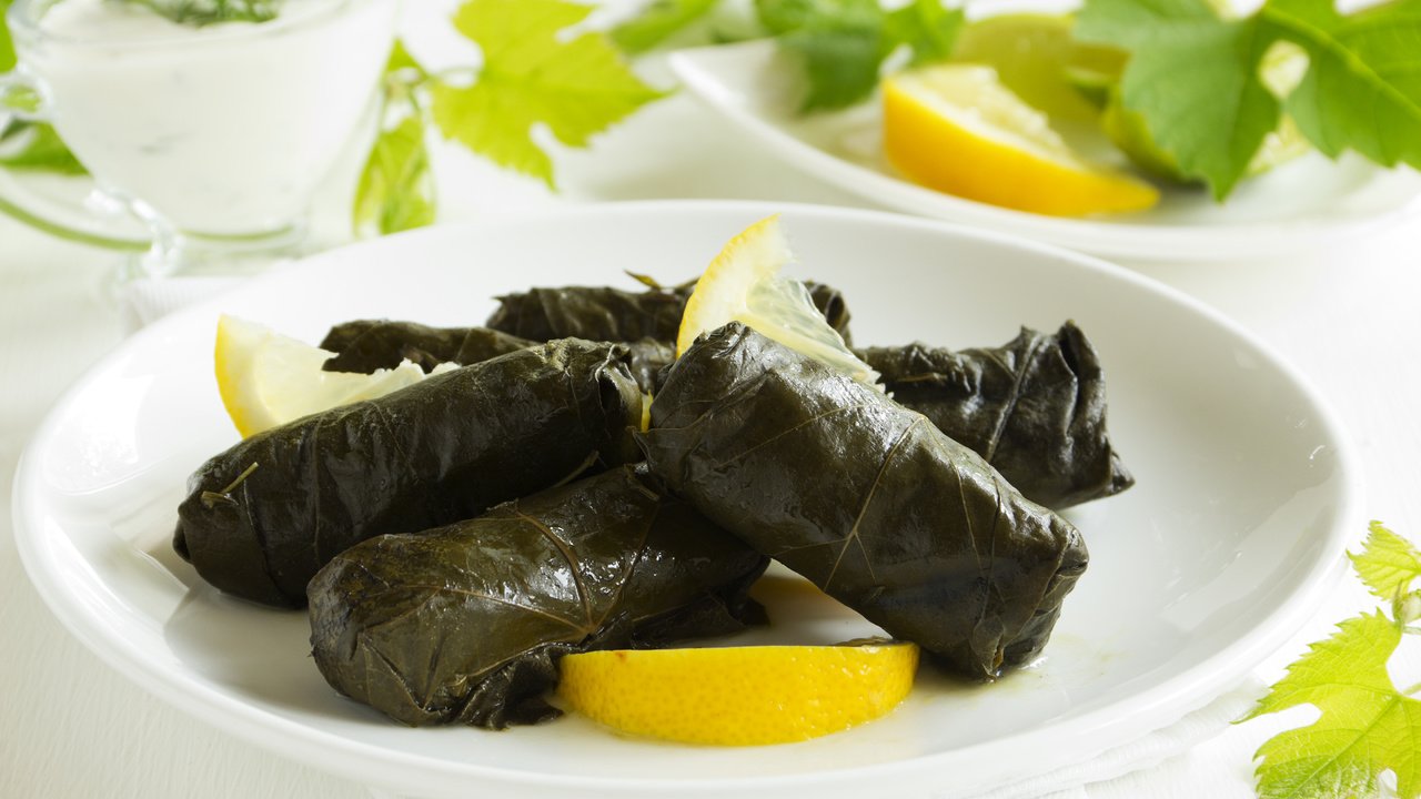 Обои голубцы, stuffed grape leaves, turkish and greek cuisine, долма, в виноградных листьях, cabbage rolls, dolma, grape leaves разрешение 5184x3456 Загрузить