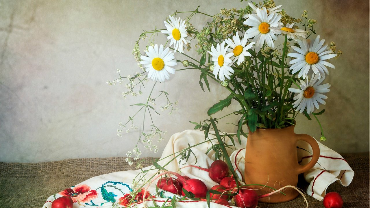 Обои лето, ромашки, овощи, кувшин, натюрморт, редис, summer, chamomile, vegetables, pitcher, still life, radishes разрешение 1920x1381 Загрузить