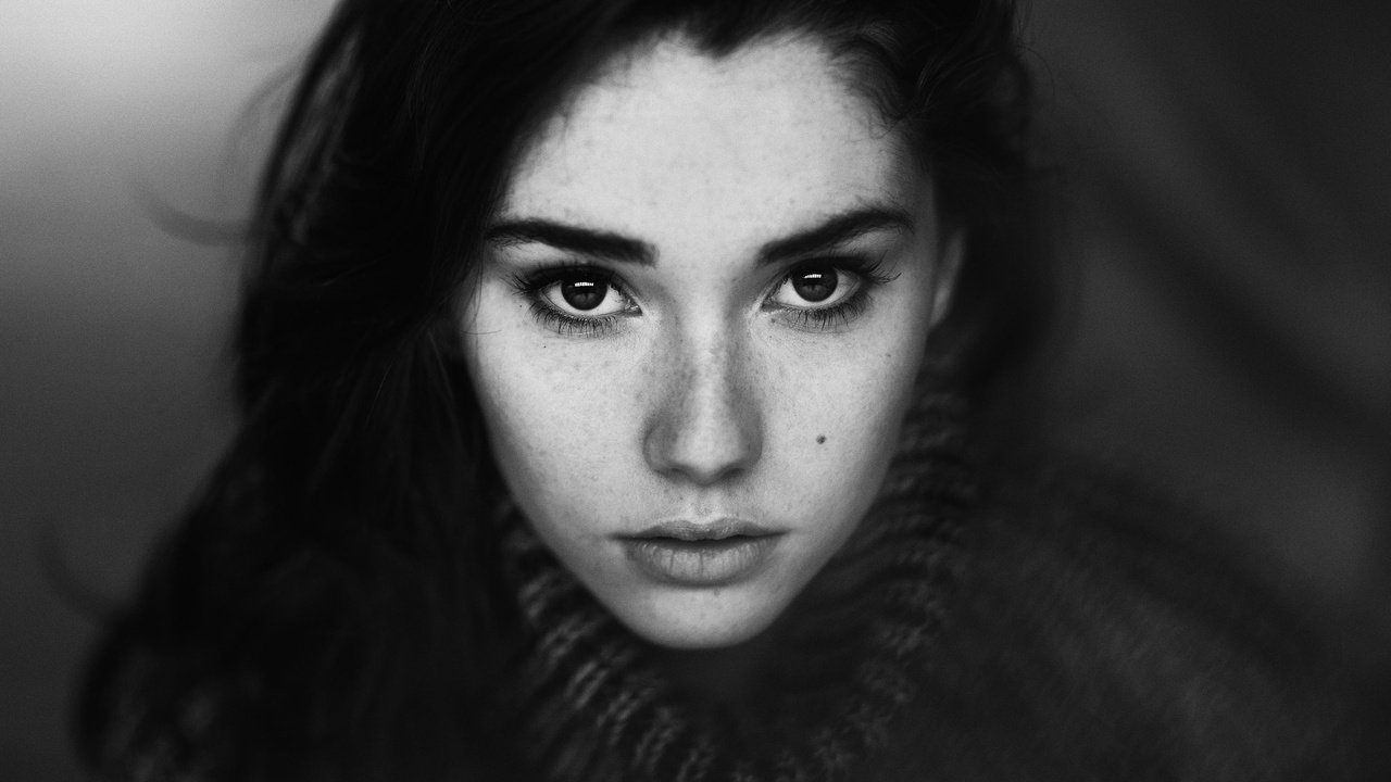 Обои девушка, портрет, чёрно-белое, лицо, girl, portrait, black and white, face разрешение 2048x1366 Загрузить