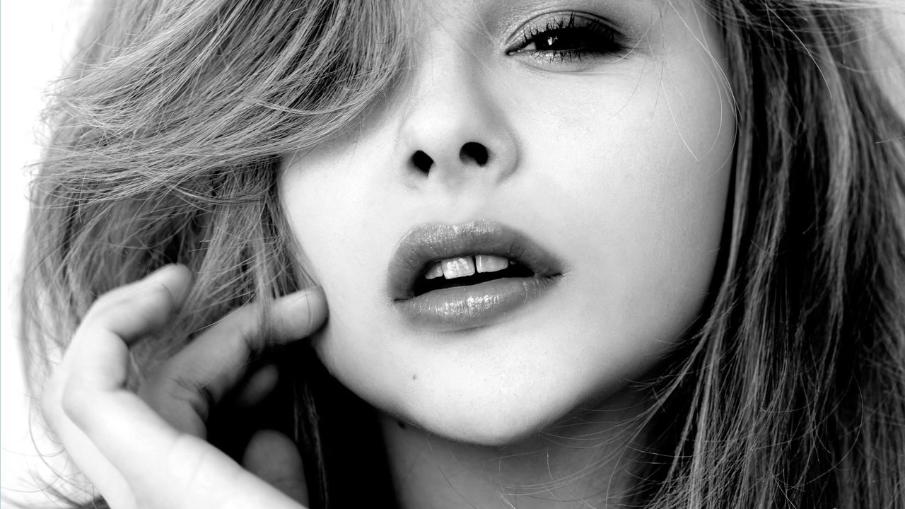 Обои взгляд, чёрно-белое, актриса, хлоя грейс морец, look, black and white, actress, chloe grace moretz разрешение 1920x1200 Загрузить