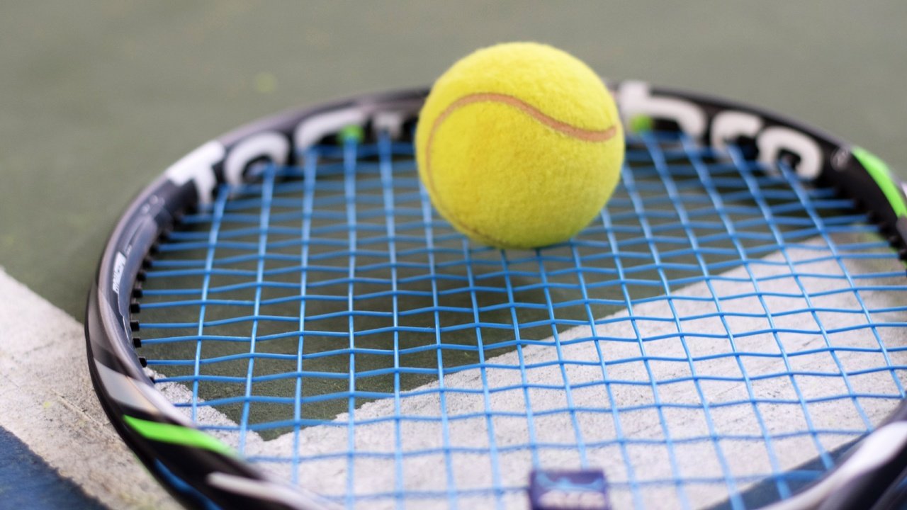 Обои спорт, мяч, теннис, ракетка, sport, the ball, tennis, racket разрешение 6000x4000 Загрузить