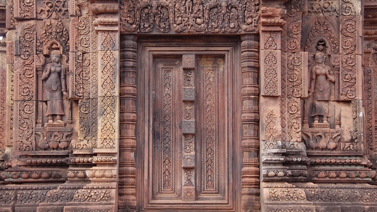 Обои дверь, архитектура, камбоджа, бантей срей, сием-рип, the door, architecture, cambodia, banteay srei, siem reap разрешение 3700x2420 Загрузить