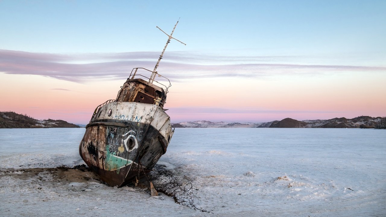 Обои небо, озеро, закат, корабль, лёд, the sky, lake, sunset, ship, ice разрешение 4705x2647 Загрузить