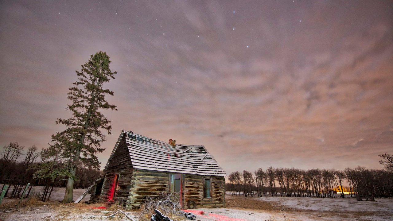 Обои небо, деревья, снег, дерево, зима, звезды, рассвет, хижина, the sky, trees, snow, tree, winter, stars, dawn, hut разрешение 1920x1279 Загрузить