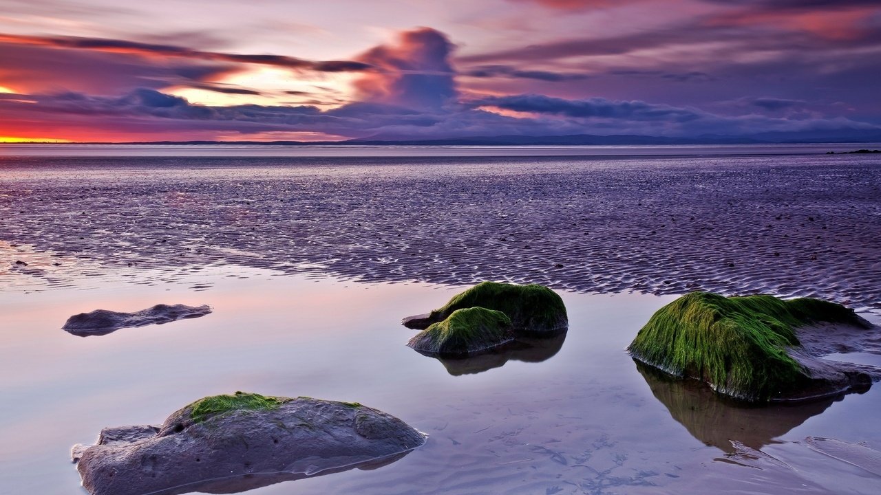 Обои небо, облака, камни, закат, море, горизонт, ветер, рябь, the sky, clouds, stones, sunset, sea, horizon, the wind, ruffle разрешение 2560x1600 Загрузить