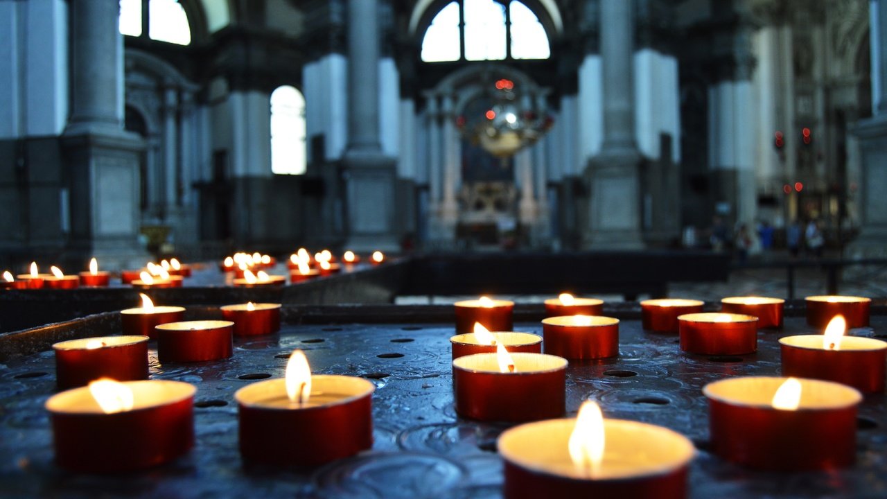 Обои свечи, пламя, огонь, церковь, свечки, candles, flame, fire, church, candle разрешение 5944x4000 Загрузить