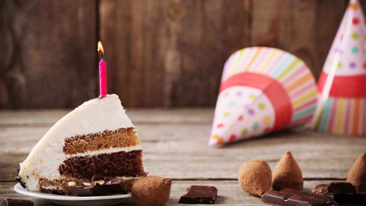 Обои конфеты, шоколад, сладкое, день рождения, торт, десерт, пирожное, maya kruchenkova, candy, chocolate, sweet, birthday, cake, dessert разрешение 1920x1200 Загрузить