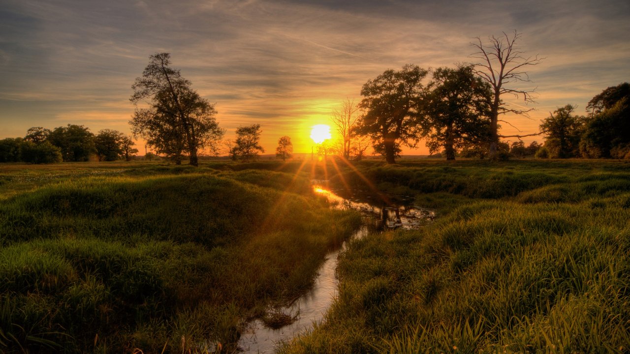 Обои река, природа, закат, пейзаж, ручей, солнечные лучи, river, nature, sunset, landscape, stream, the sun's rays разрешение 1920x1200 Загрузить