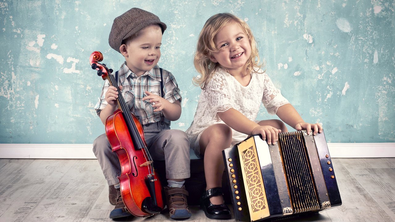 Обои скрипка, дети, девочка, мальчик, смех, аккордеон, violin, children, girl, boy, laughter, accordion разрешение 6361x4241 Загрузить