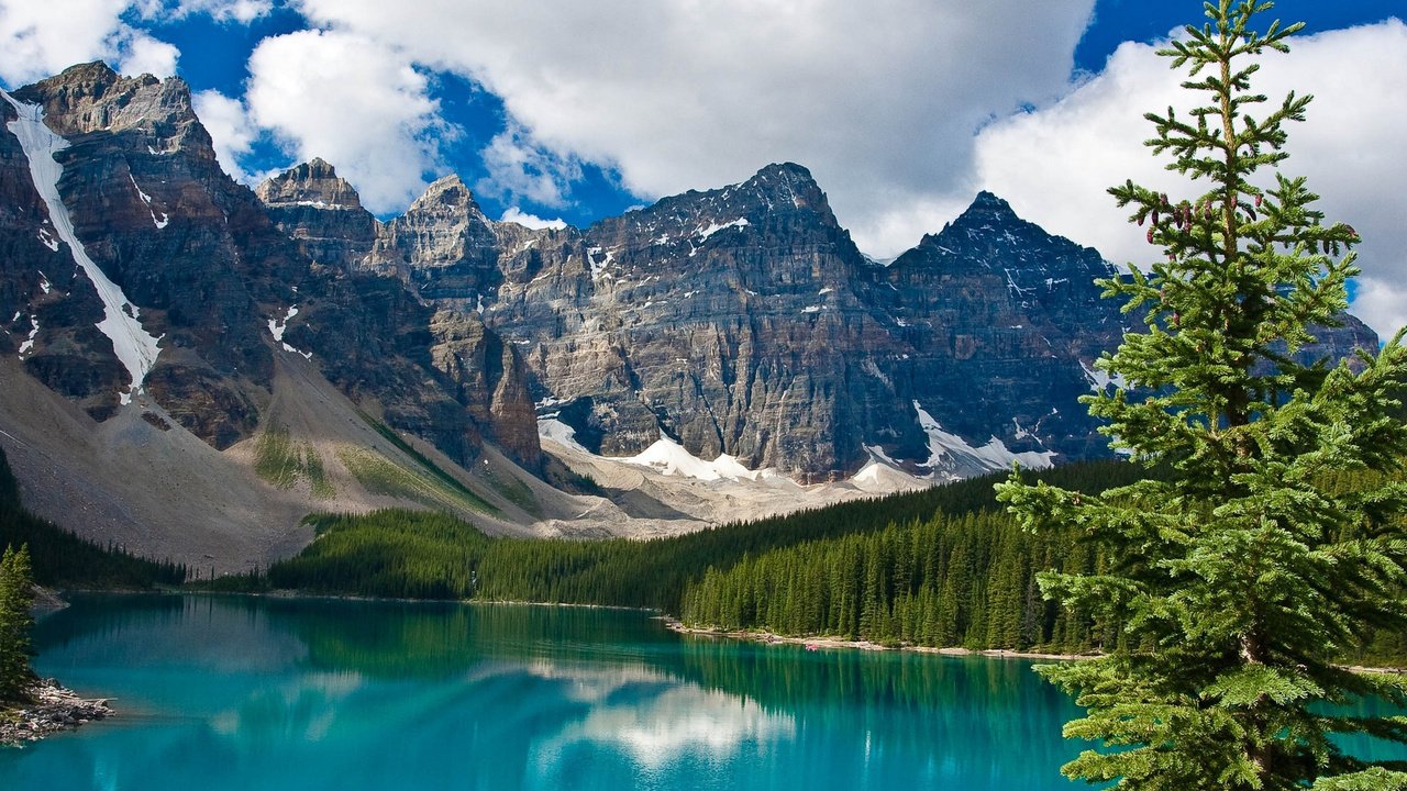 Обои небо, деревья, озеро, горы, канада, парк джаспер, the sky, trees, lake, mountains, canada, park jasper разрешение 1920x1200 Загрузить