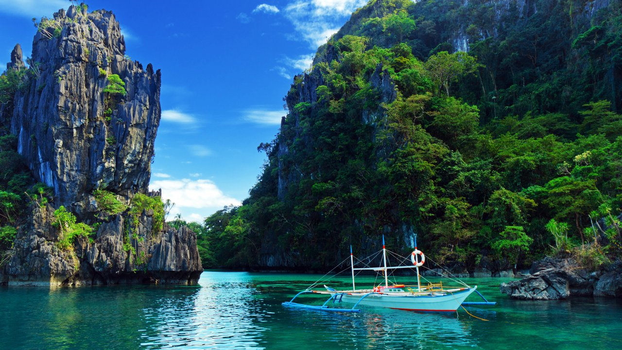 Обои скалы, природа, море, катер, филипины,     деревья, rocks, nature, sea, boat, philippines, trees разрешение 3020x2000 Загрузить