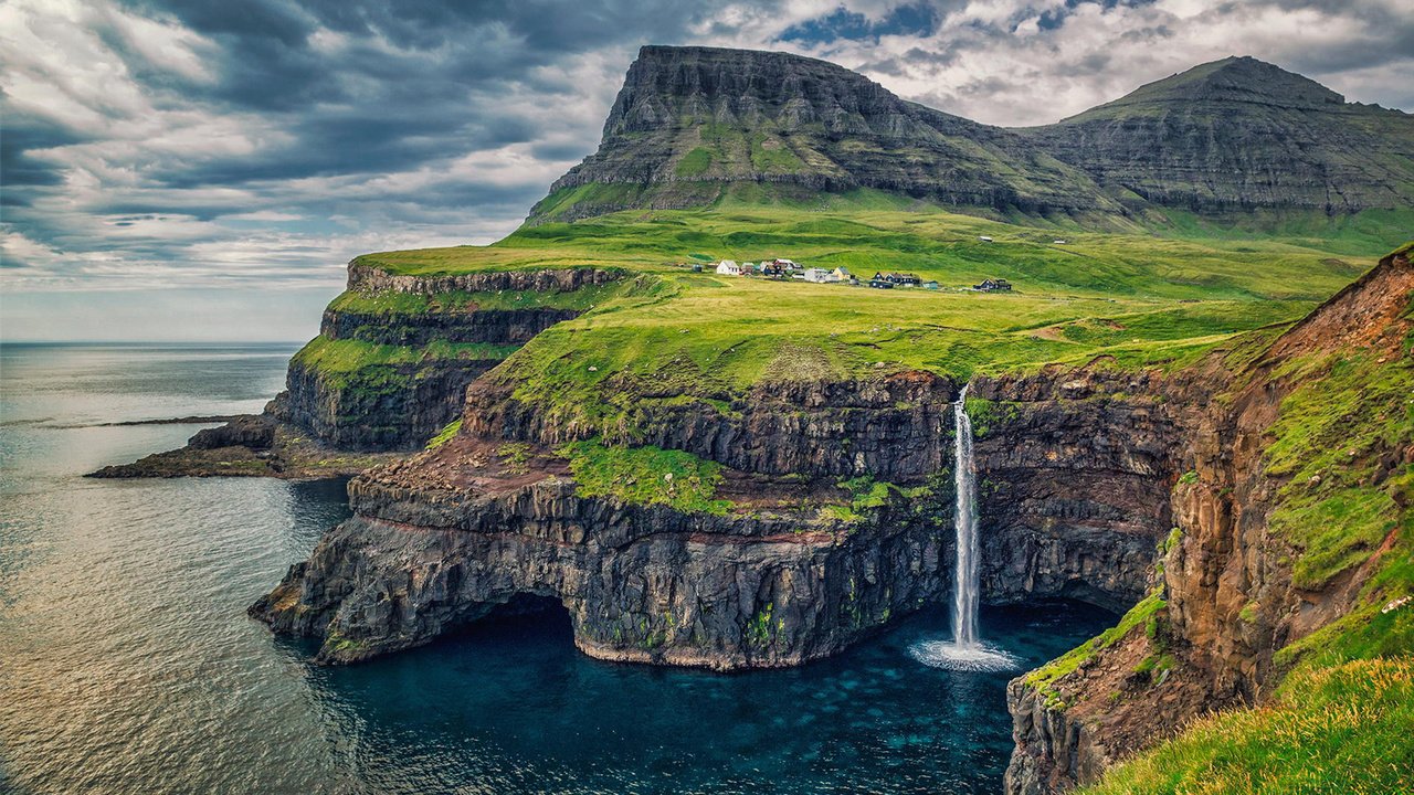 Обои скалы, природа, море, водопад, фарерские острова, дания, паксмурно, rocks, nature, sea, waterfall, faroe islands, denmark, pasmurno разрешение 1920x1080 Загрузить