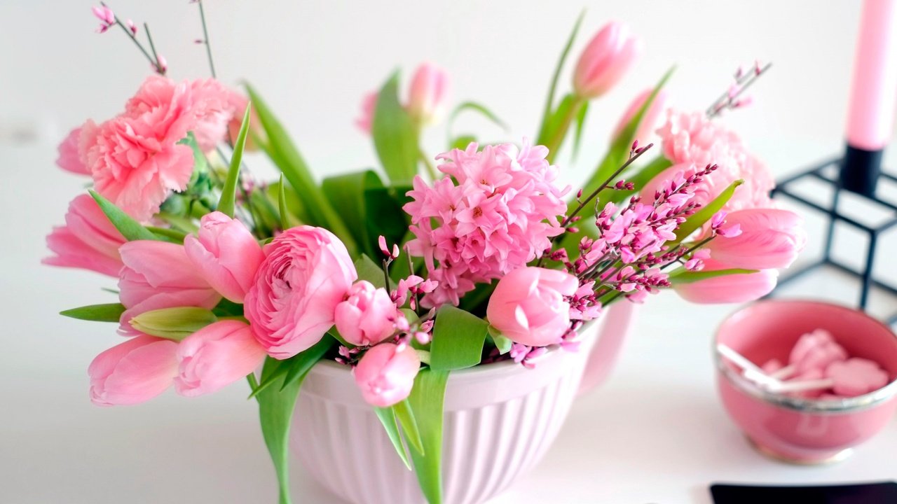 Обои цветы, букет, тюльпаны, розовые, ваза, пионы, flowers, bouquet, tulips, pink, vase, peonies разрешение 1920x1080 Загрузить