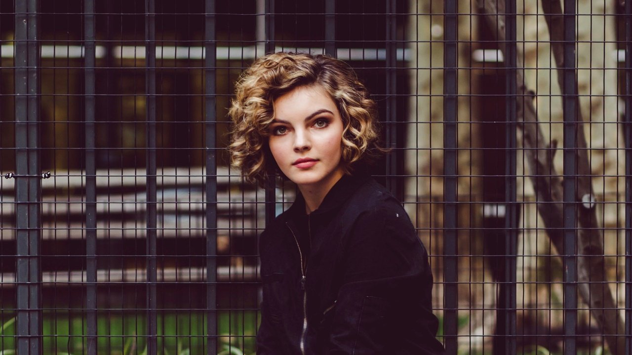 Обои модель, решетка, макияж, прическа, куртка, камрен бикондова, camren bicondova, камрен рене бикондова, camren renee bicondova, model, grille, makeup, hairstyle, jacket, camren bikondoa, camren renee bikondoa разрешение 2560x1600 Загрузить