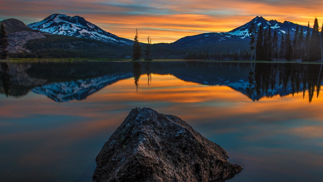 Обои деревья, вода, озеро, горы, закат, отражение, trees, water, lake, mountains, sunset, reflection разрешение 2048x1365 Загрузить