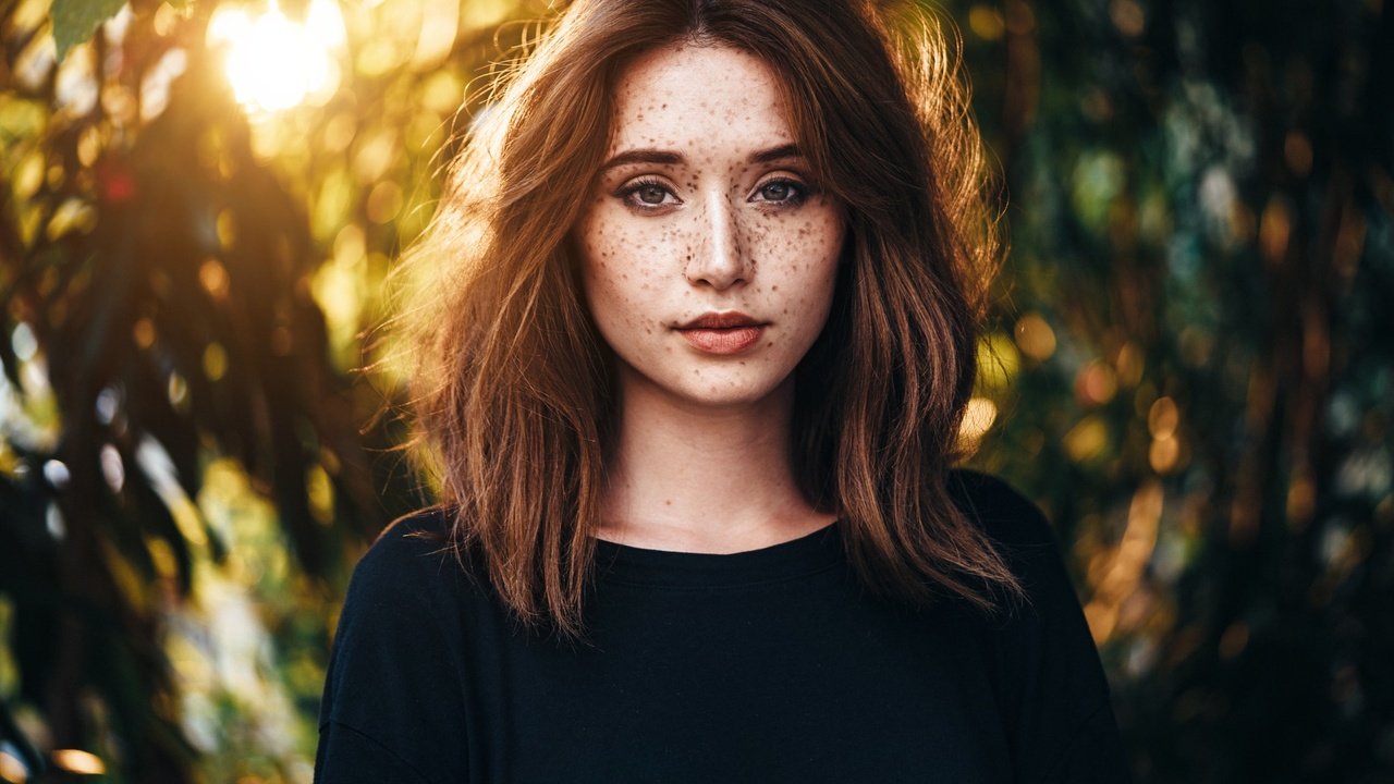 Обои девушка, взгляд, волосы, лицо, веснушки, felix barjou, girl, look, hair, face, freckles разрешение 2048x1366 Загрузить