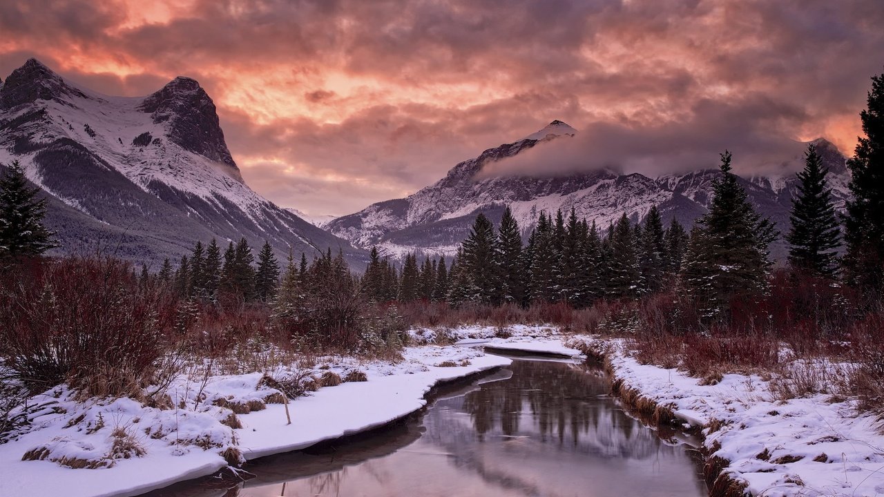 Обои облака, река, горы, снег, закат, clouds, river, mountains, snow, sunset разрешение 2048x1365 Загрузить