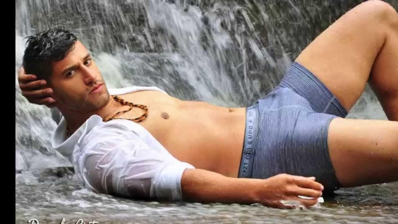 Обои вода, взгляд, парень, лицо, мужчина, water, look, guy, face, male разрешение 3840x2160 Загрузить