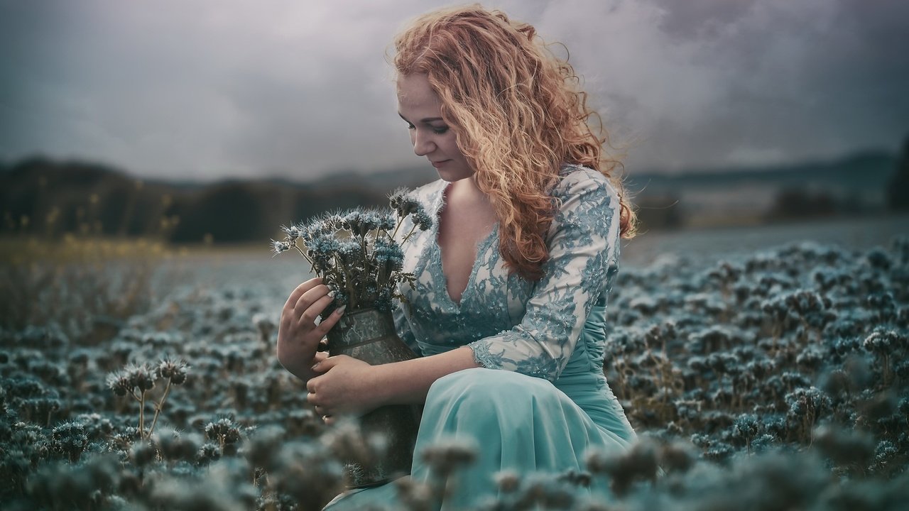 Обои цветы, облака, девушка, платье, блондинка, улыбка, лето, miss froggi, flowers, clouds, girl, dress, blonde, smile, summer разрешение 2048x1321 Загрузить