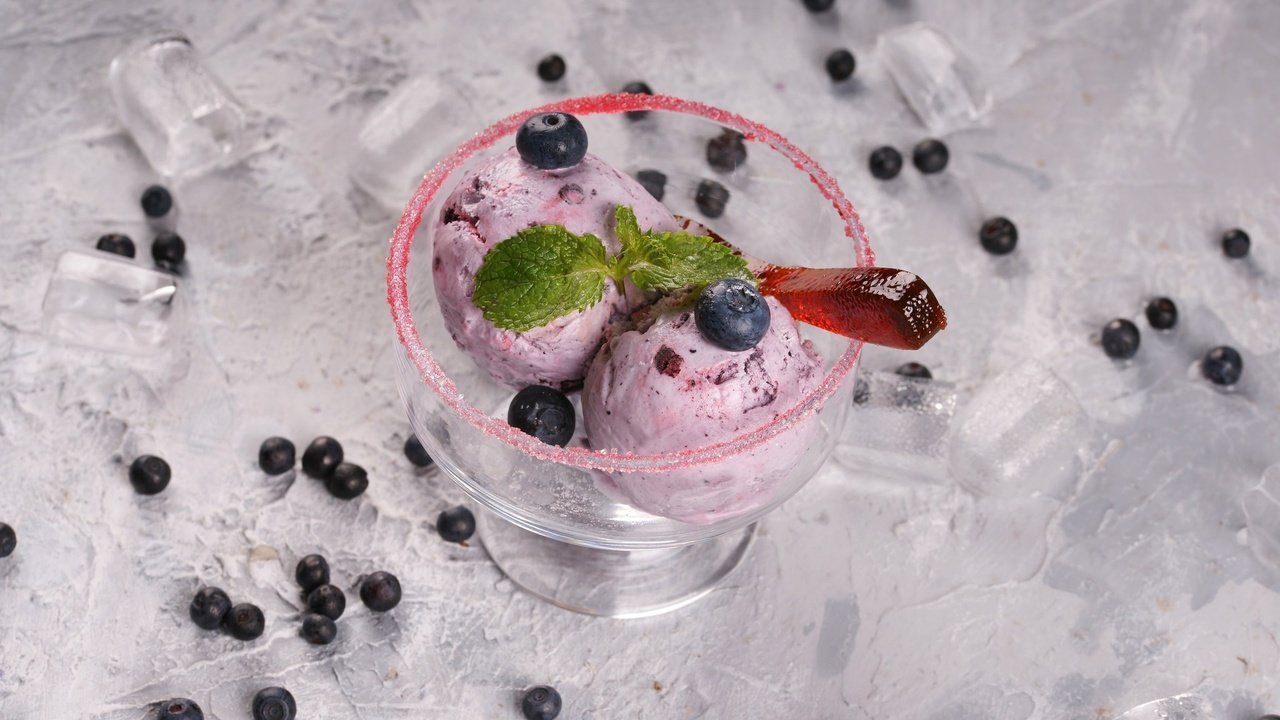 Обои мята, ягода, мороженое, черника, шоколад, десерт, mint, berry, ice cream, blueberries, chocolate, dessert разрешение 2048x1342 Загрузить