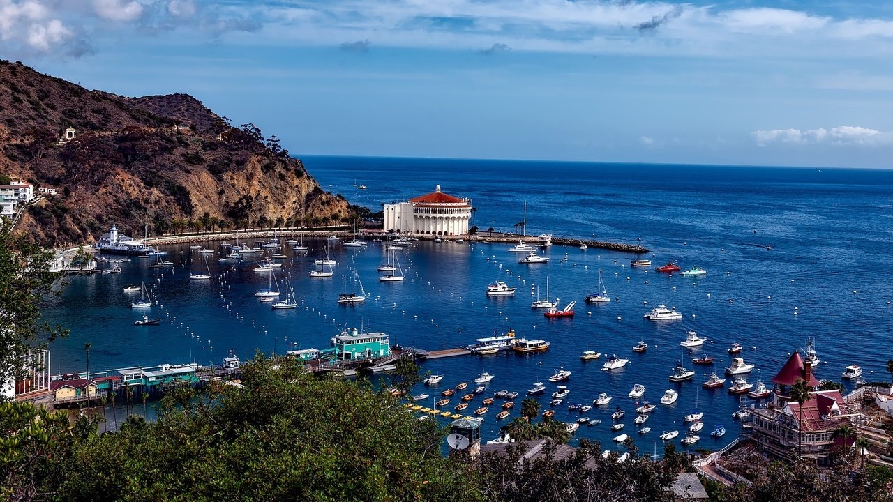 Обои море, панорама, побережье, сша, калифорния, остров catalina, санта-каталина, sea, panorama, coast, usa, ca, catalina island, santa catalina разрешение 1920x1095 Загрузить