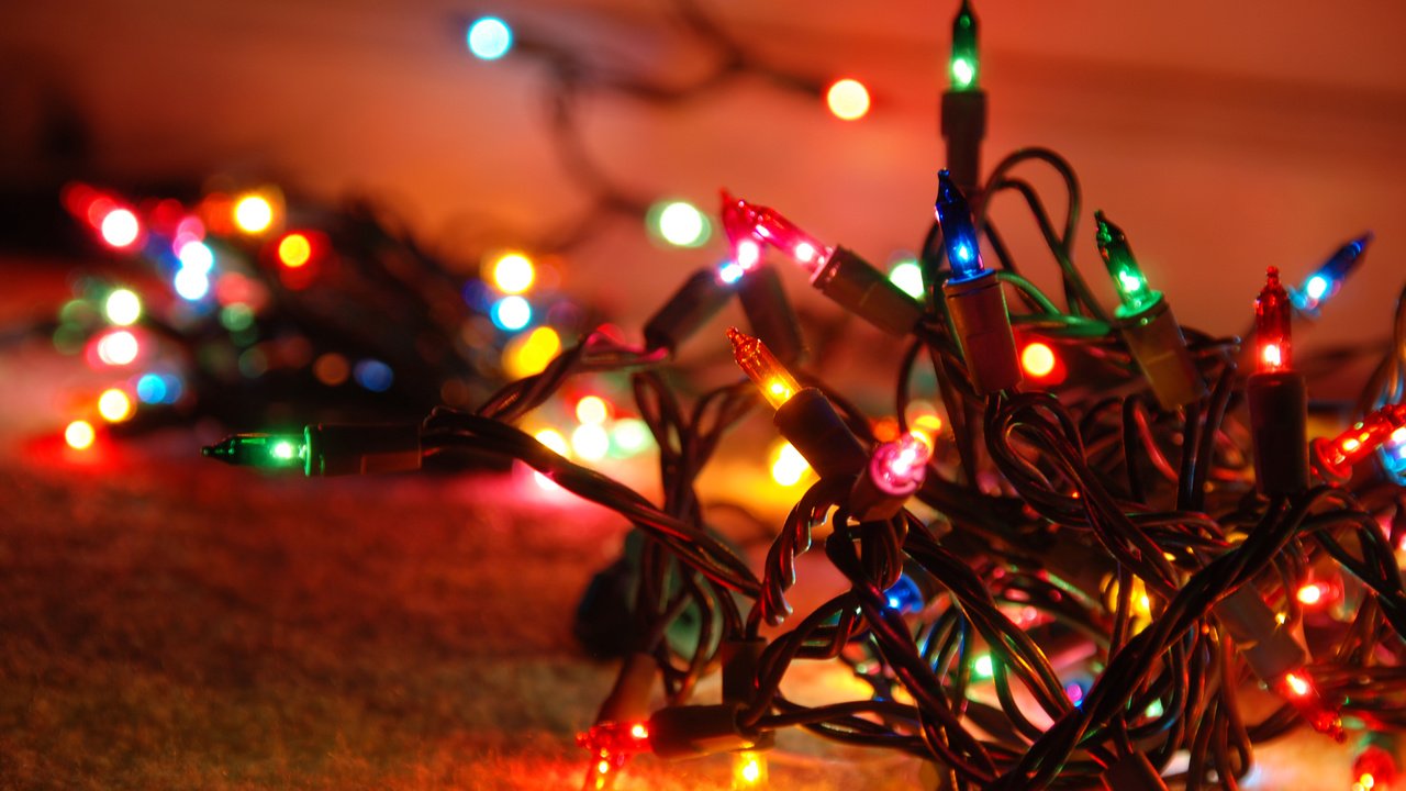 Обои новый год, рождество, огоньки, гирлянда, новогодние огни, new year, christmas, lights, garland разрешение 3840x2400 Загрузить