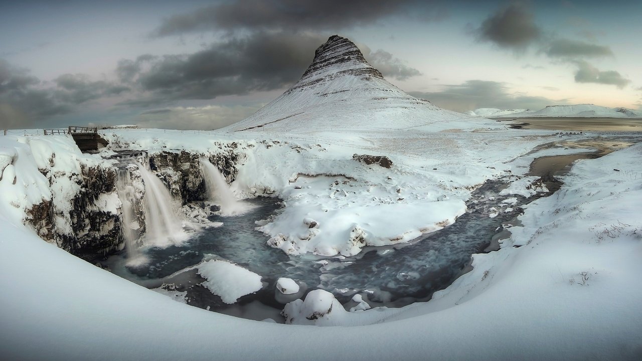 Обои облака, река, снег, зима, гора, исландия, clouds, river, snow, winter, mountain, iceland разрешение 1920x1080 Загрузить