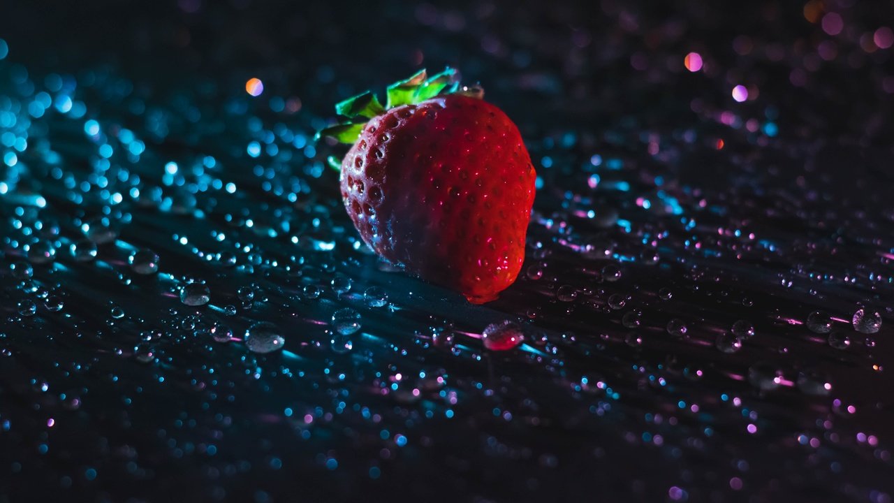 Обои капли, ягода, клубника, боке, капли воды, drops, berry, strawberry, bokeh, water drops разрешение 5999x3177 Загрузить