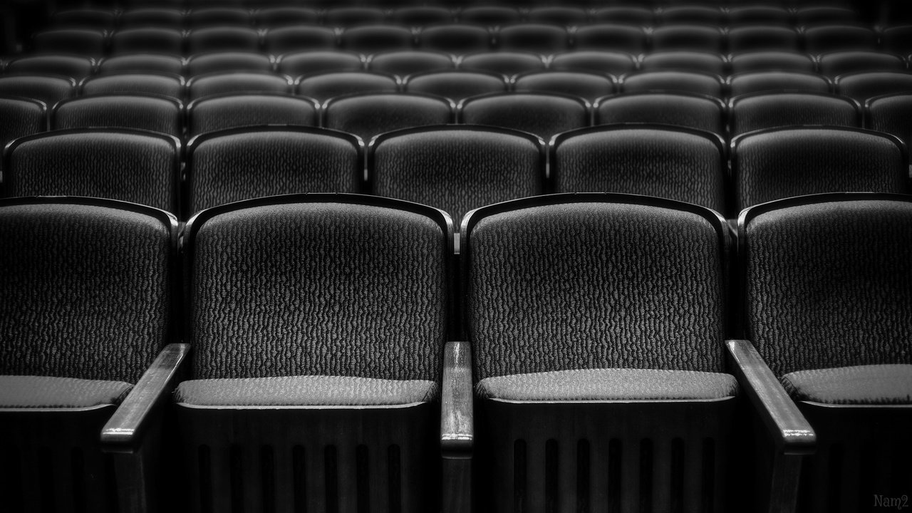 Обои чёрно-белое, театр, кресла, black and white, theatre, chairs разрешение 3840x2160 Загрузить