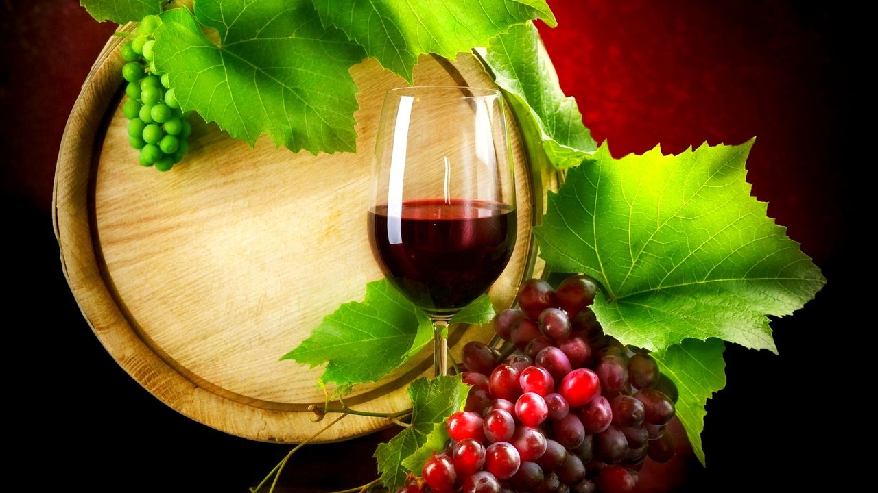 Обои листья, виноград, бокал, вино, бочка, красное, leaves, grapes, glass, wine, barrel, red разрешение 1920x1200 Загрузить