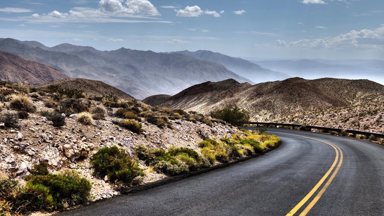 Обои дорога, горы, холмы, природа, пустыня, road, mountains, hills, nature, desert разрешение 2112x1188 Загрузить