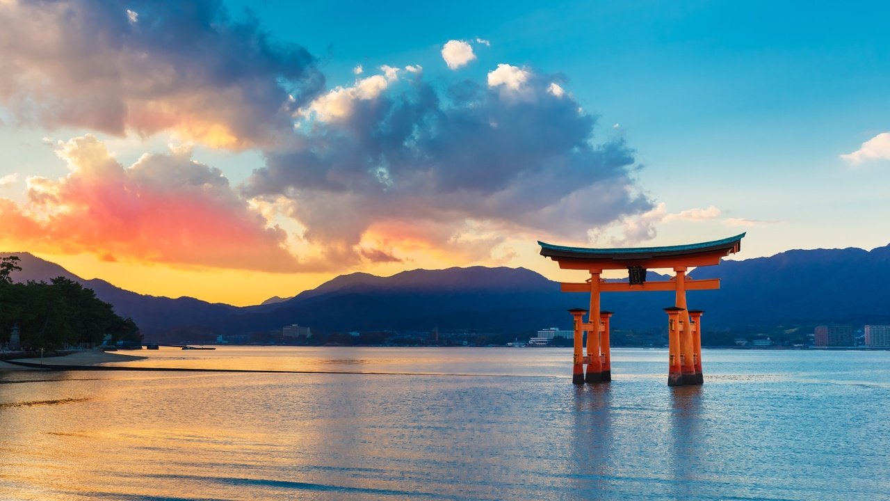 Обои небо, облака, закат, море, япония, torii gate, the sky, clouds, sunset, sea, japan разрешение 3840x2160 Загрузить