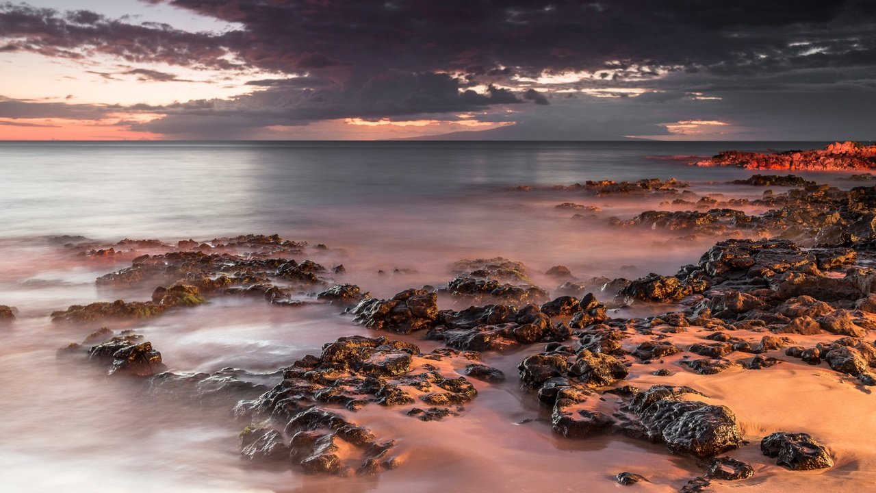 Обои облака, скалы, камни, море, зарево, clouds, rocks, stones, sea, glow разрешение 3840x2400 Загрузить