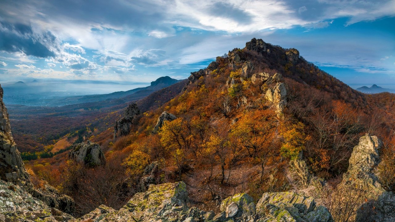 Обои горы, природа, камни, пейзаж, осень, кавказ, mountains, nature, stones, landscape, autumn, the caucasus разрешение 2048x1621 Загрузить