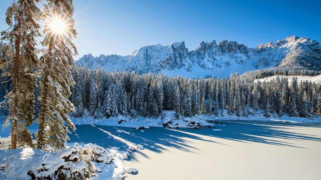 Обои горы, dolomites, снег, лес, зима, италия, замерзшее озеро, южный тироль, доломитовые альпы, mountains, snow, forest, winter, italy, frozen lake, south tyrol, the dolomites разрешение 3054x2031 Загрузить