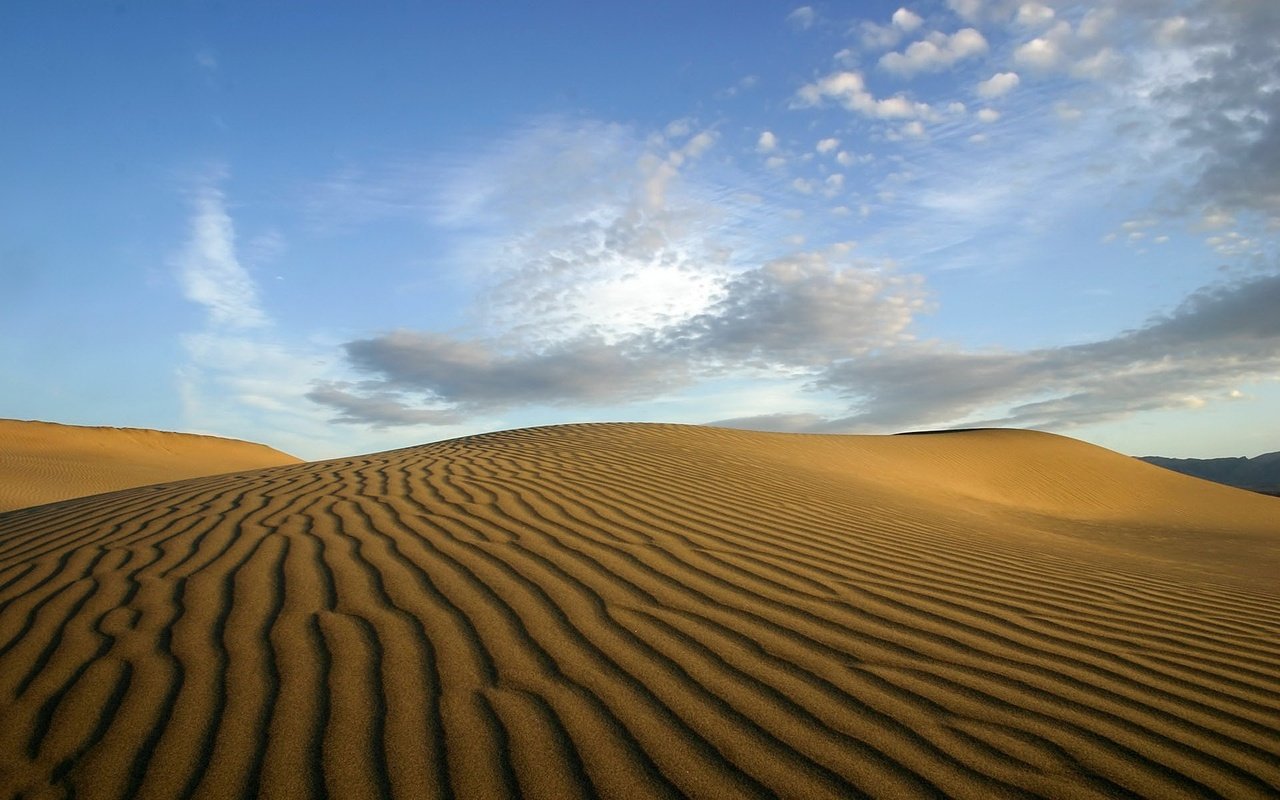 Обои облака, песок, пустыня, clouds, sand, desert разрешение 1920x1200 Загрузить