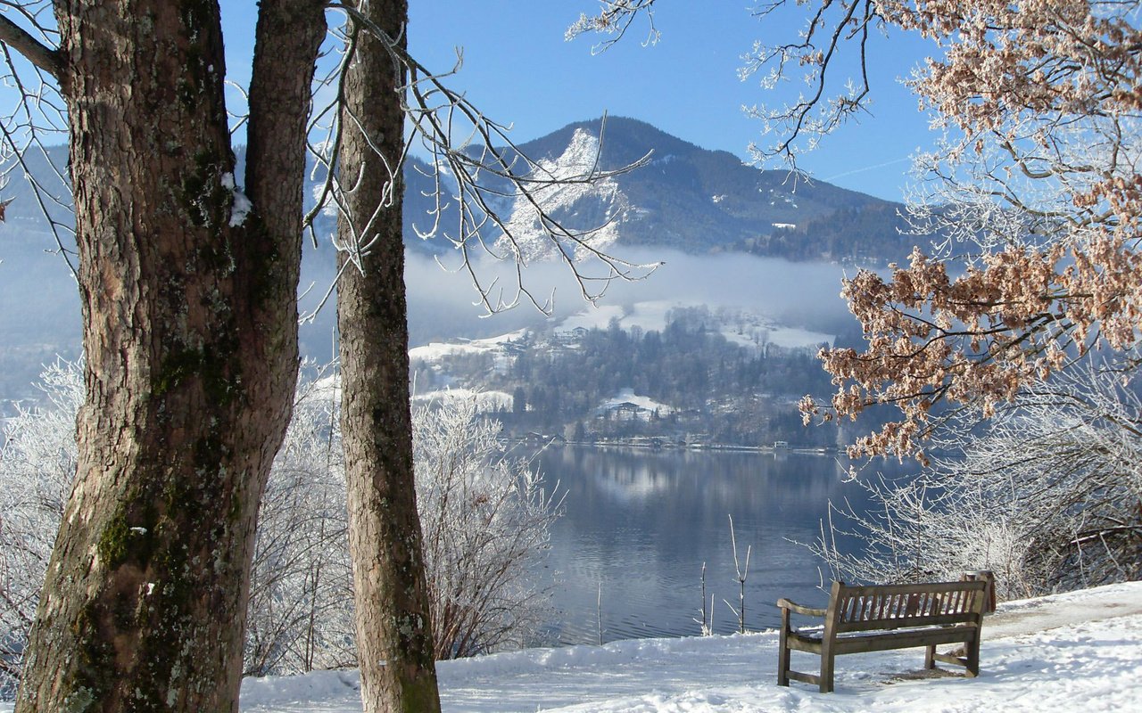 Обои озеро, горы, зима, скамья, lake, mountains, winter, bench разрешение 2048x1536 Загрузить