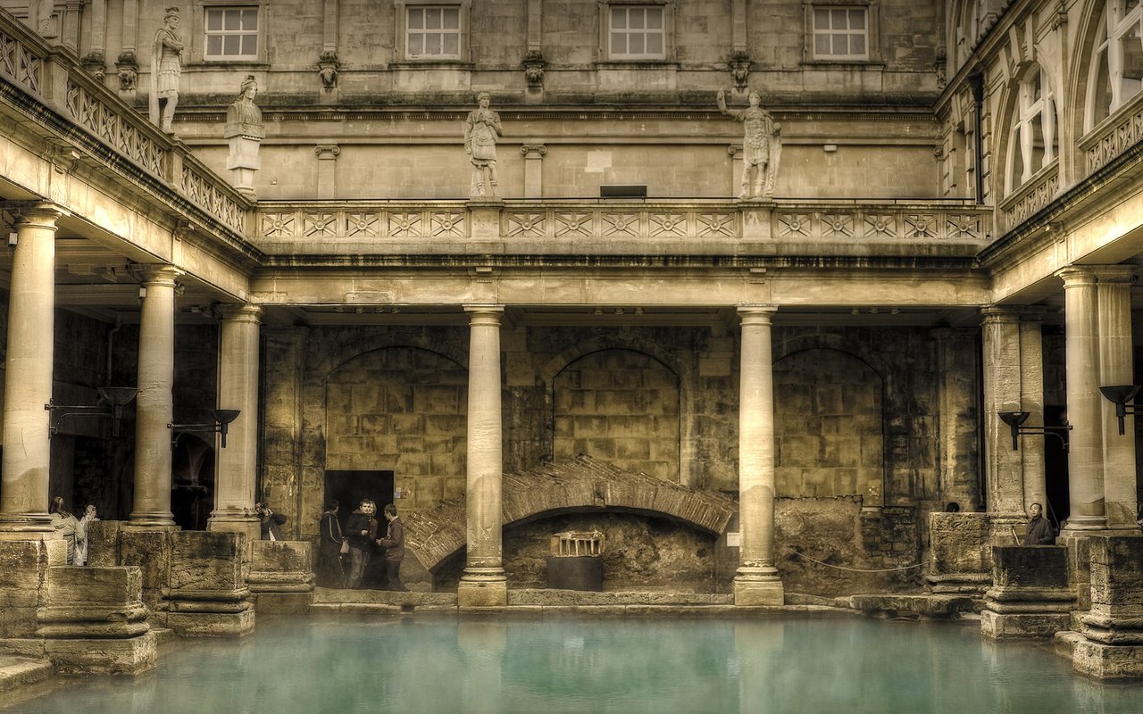 Обои архитектура, колонны, римские бани, architecture, columns, roman baths разрешение 3360x1050 Загрузить