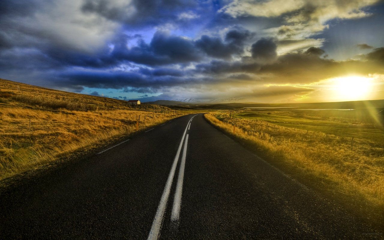 Обои дорога, облака, солнце, road, clouds, the sun разрешение 2560x1600 Загрузить