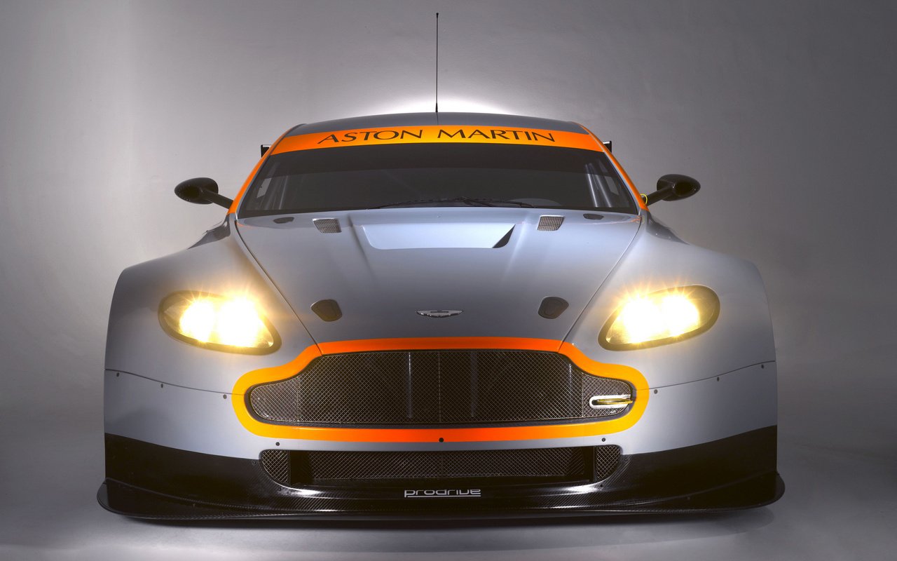 Обои астон мартин, aston martin разрешение 2048x1536 Загрузить