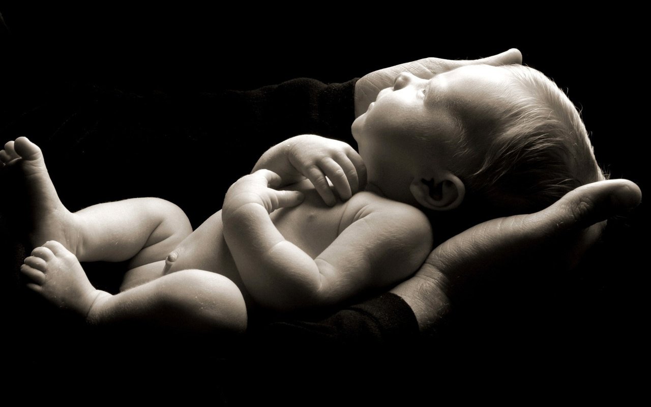 Обои чёрно-белое, ребенок, руки, малыш, black and white, child, hands, baby разрешение 1920x1200 Загрузить
