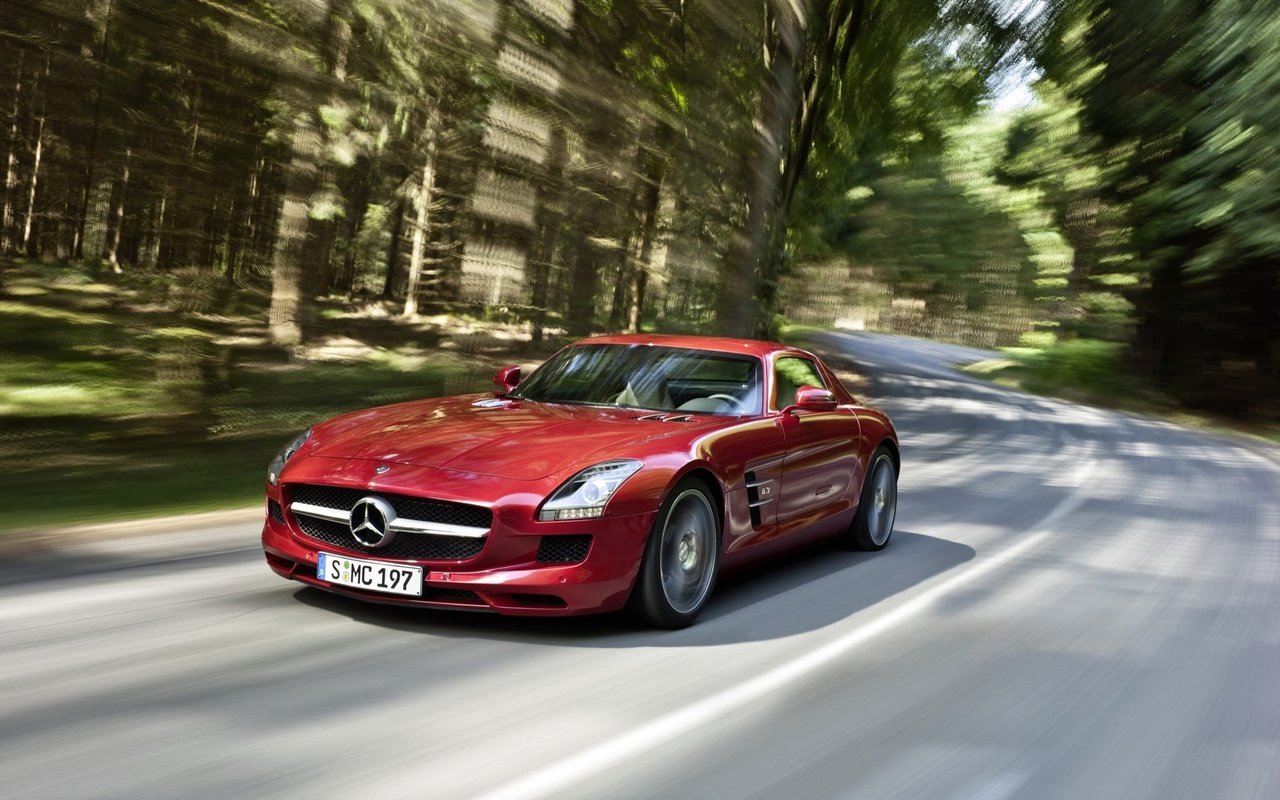 Обои красный, скорость, слс амг, мерс, бенц, red, speed, sls amg, mercedes, benz разрешение 1920x1200 Загрузить