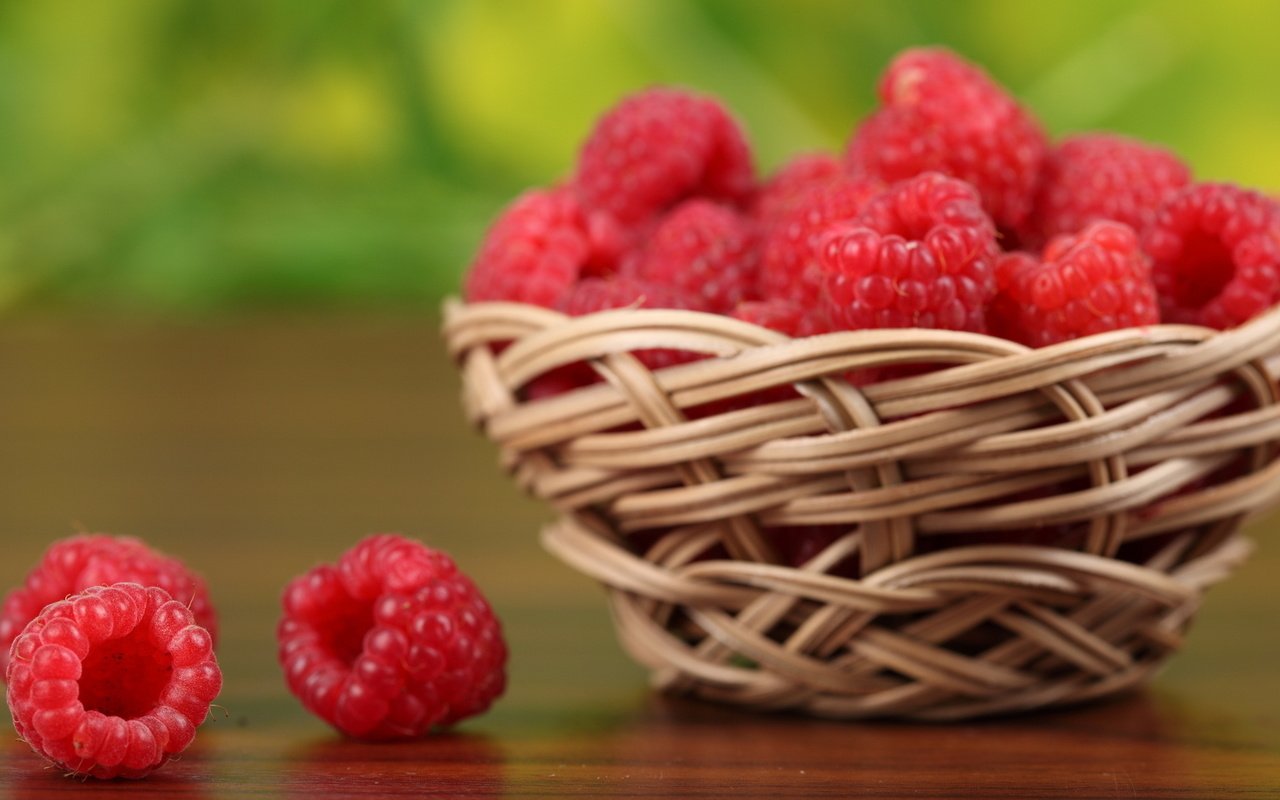Обои малина, ягоды, корзинка, raspberry, berries, basket разрешение 1920x1080 Загрузить