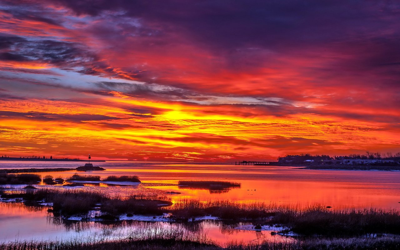 Обои небо, трава, вода, озеро, природа, закат, пейзаж, the sky, grass, water, lake, nature, sunset, landscape разрешение 2560x1600 Загрузить